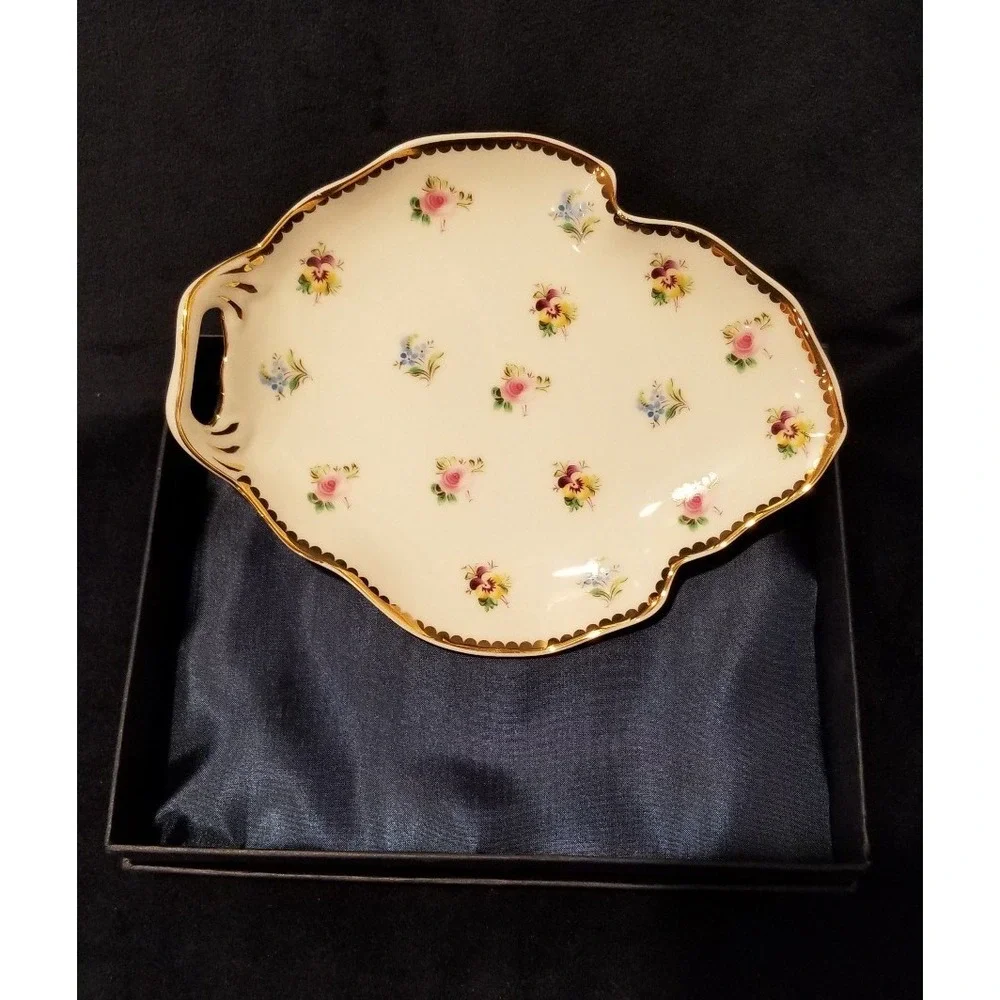 Vintage I.Godinger & Co. Rosebud Porcelain Plates Flowers Collection Set of 4